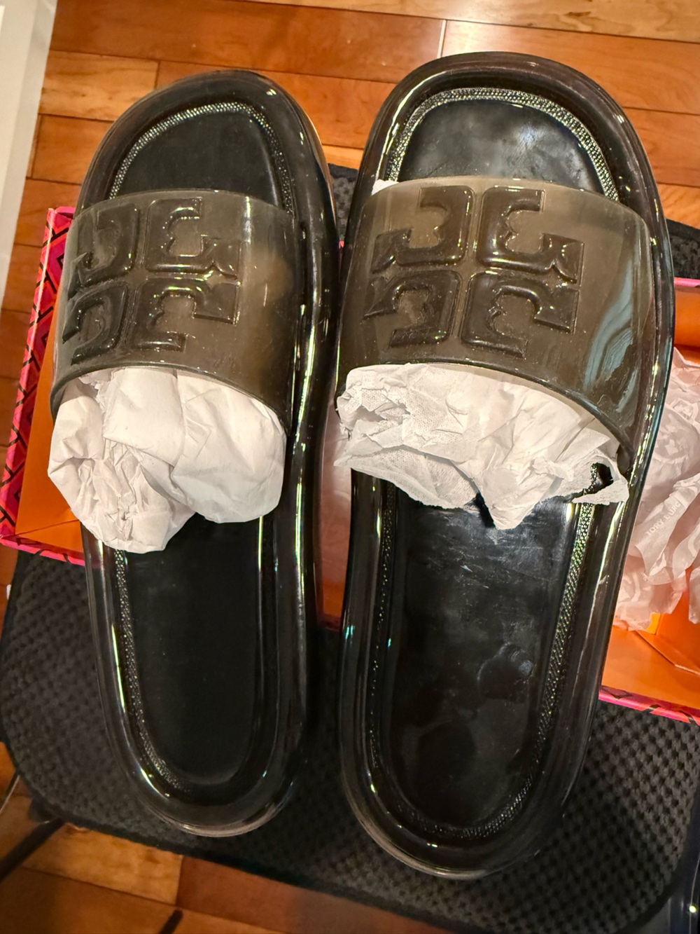 New Never Worn Tory Burch Jelly Slides